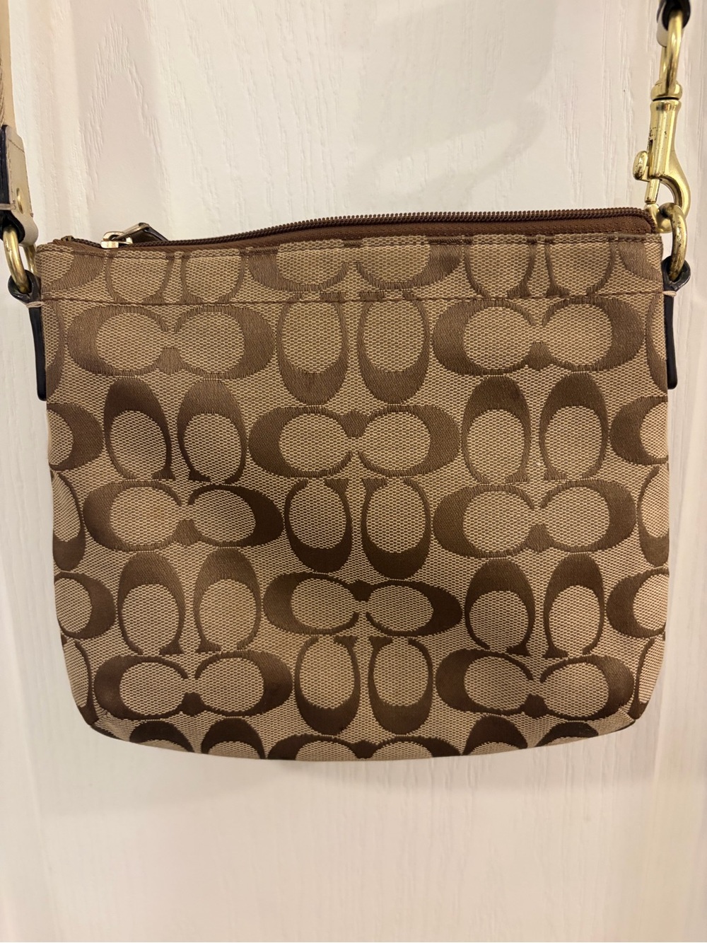 Coach Tan/Brown Signature Canvas Crossbody with Gold Hardware - Picture 7 of 9